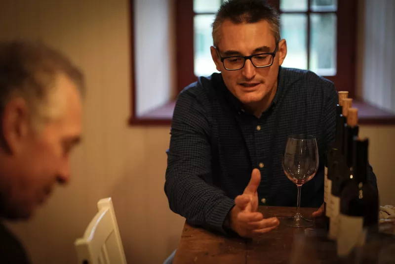 Nadir Cunéaz in seinem Element: dem Wein aus dem Aostatal