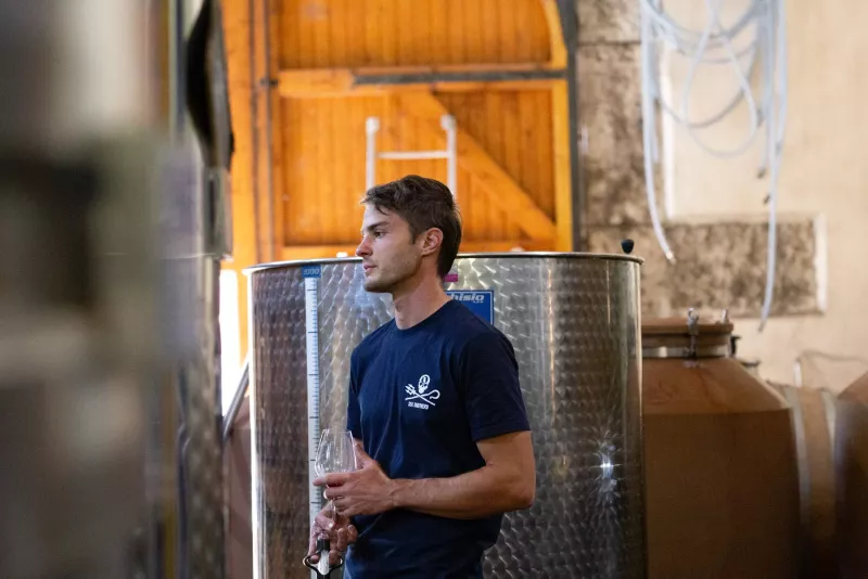 Völlig andere Welt: Pascal im Weinkeller von Coupe Roses statt in den Weinbergen